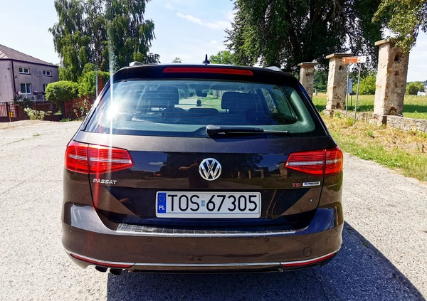 Volkswagen Passat cena 55500 przebieg: 243000, rok produkcji 2016 z Kartuzy małe 379